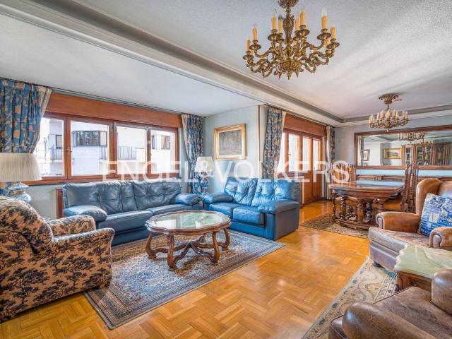 Piso en venta en Centro, Oviedo