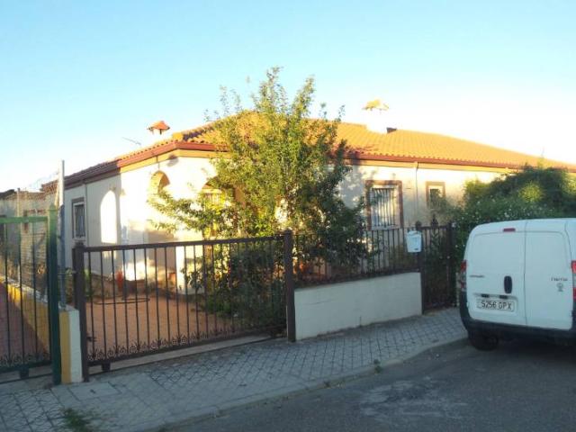 Piso en venta en Salteras, Urbanización Nuestra Señora de la Oliva Piso en venta en Salteras, Urbanización Nuestra Señora de la Oliva