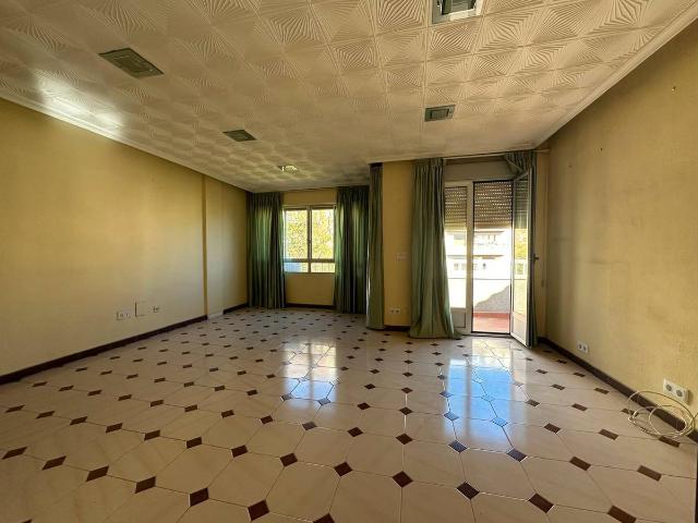 Piso en venta en San Bartolomé, Jaén