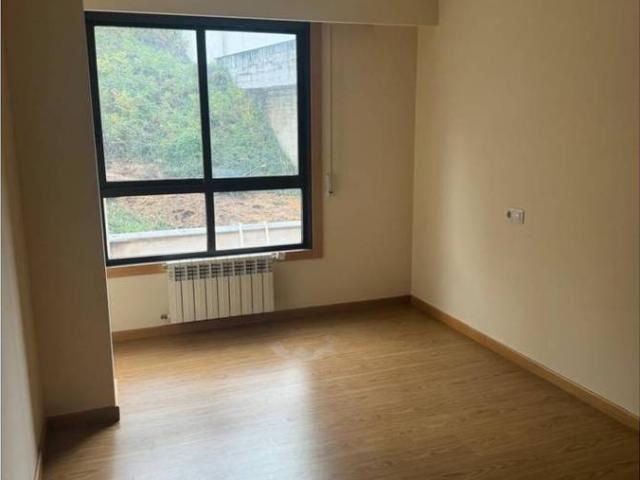 Piso en venta en San Cibrao das Viñas, Ourense