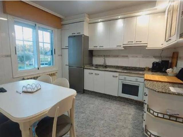Piso en venta en San Cibrao das Viñas, Ourense