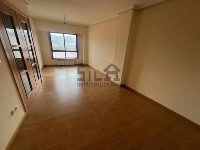 Piso en venta en San Cibrao das Viñas, Ourense