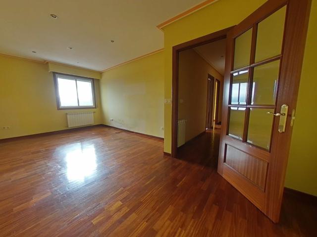 Apartamento en venta en San Cibrao Das Viñas, A Lagoa
