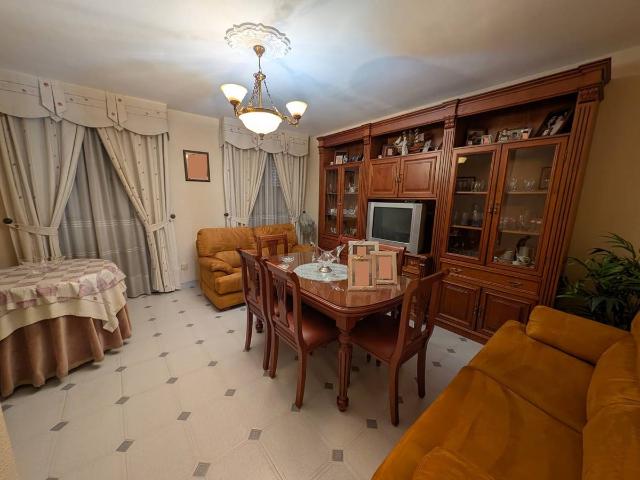 Piso en venta en Zona 2 (Centro y San Francisco), Lucena