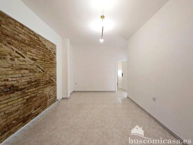 Piso en venta en Linares