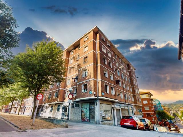Piso en venta en Ibaiondo, Bilbao
