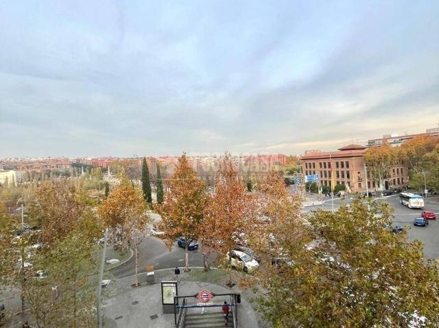 Piso en venta en Madrid, Cortes