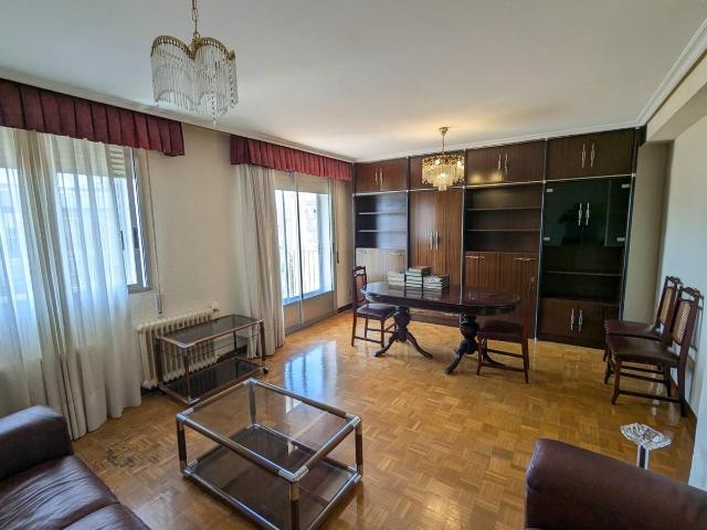 Piso en venta en Pamplona, San Zernin