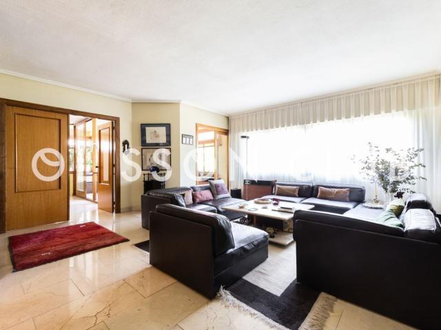Piso en venta en Madrid, Cortes
