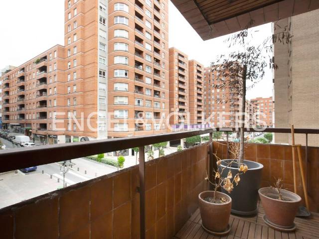 Piso en venta en Ibaiondo, Bilbao