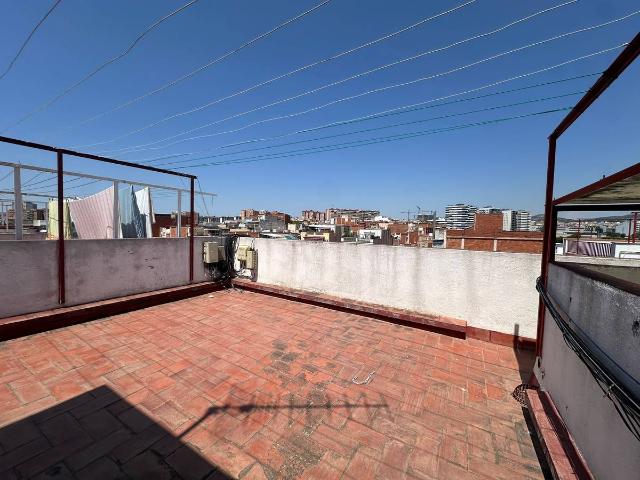 Piso en venta en L'hospitalet De Llobregat, Centre
