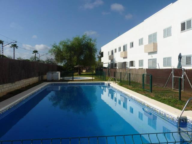 Piso en venta en Sanlúcar La Mayor, Torrequesada-Camino de Umbrete