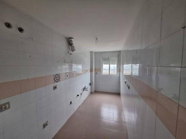 Piso en venta en Sanlúcar La Mayor, Andalucía