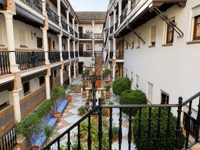 Piso en venta en Sanlúcar La Mayor, Andalucía
