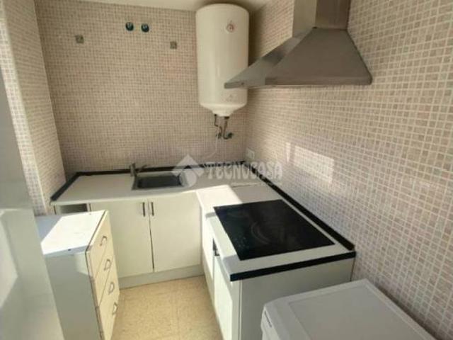 Piso en venta en Sanlúcar La Mayor, Andalucía