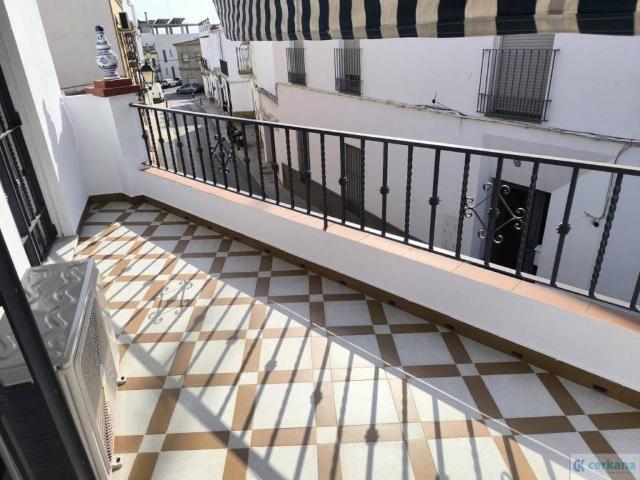 Piso en venta en Sanlúcar La Mayor, Andalucía