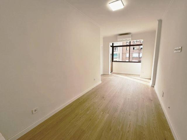 Piso en venta en L'hospitalet De Llobregat, Centre