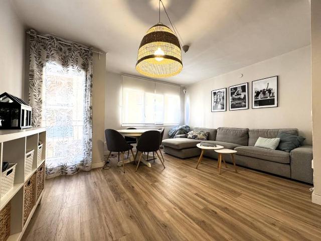 Piso en venta en Barri Vell, Gironès