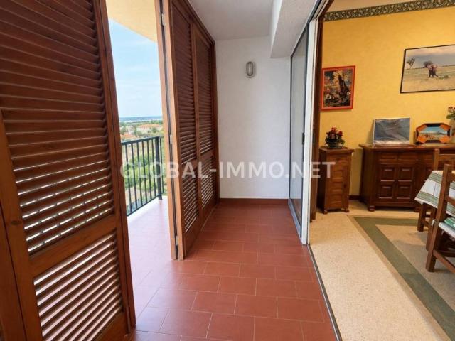 Piso en venta en Sant Pere Pescador, Girona