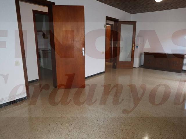 Piso en venta en Sant Martí, Vallès Occidental