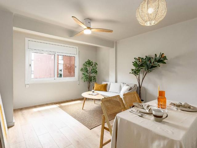 Piso en venta en Cerdanyola Del Vallès, Sant Martí