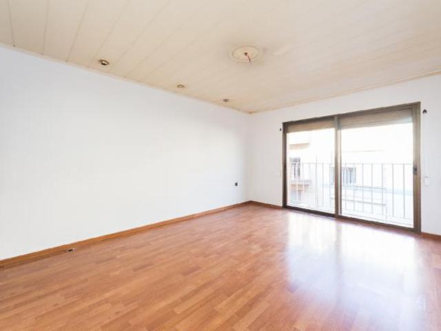 Apartamento en venta en Santa Coloma De Gramenet, Fondo