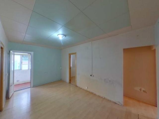 Apartamento en venta en Santa Coloma De Gramenet, Fondo