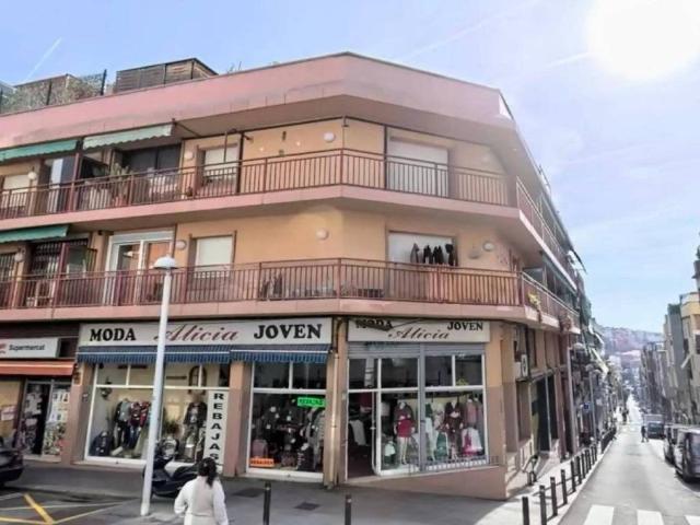 Piso en venta en Fondo, Barcelonès