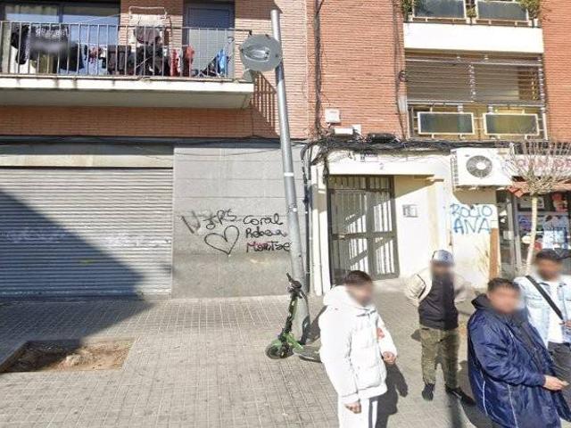Piso en venta en Santa Coloma De Gramenet, Fondo