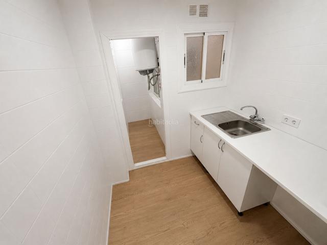 Piso en venta en Fondo, Barcelonès
