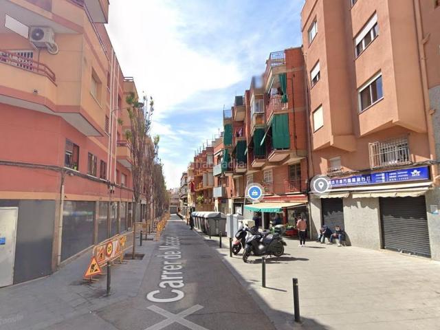 Piso en venta en Santa Coloma De Gramenet, Fondo