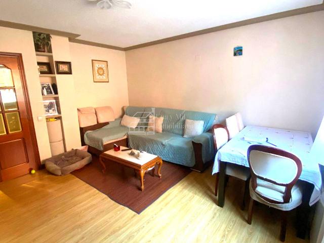 Piso en venta en Valdelagua, Santa Marta De Tormes