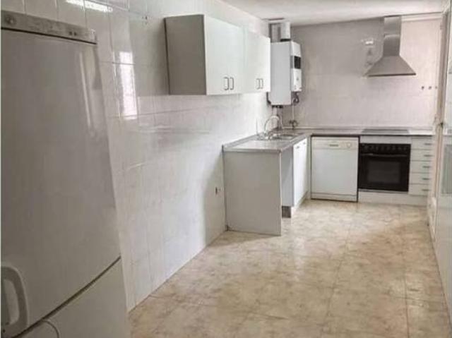 Piso en venta en Santa Marta De Tormes, Castilla y León