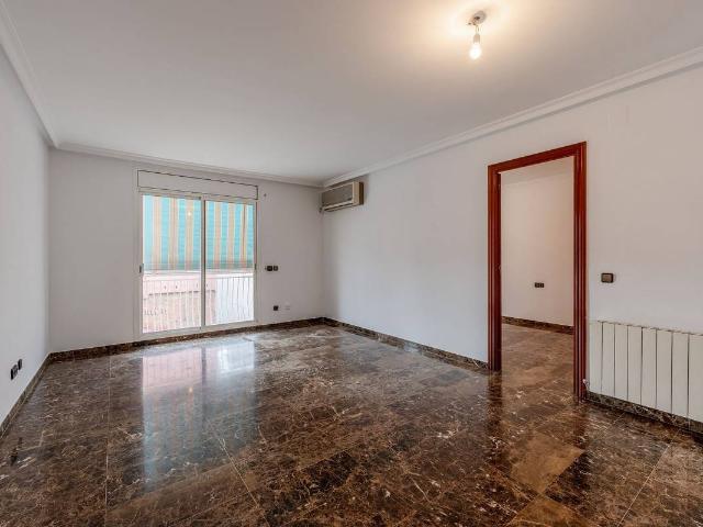 Piso en venta en Santa Coloma De Gramenet, Centre