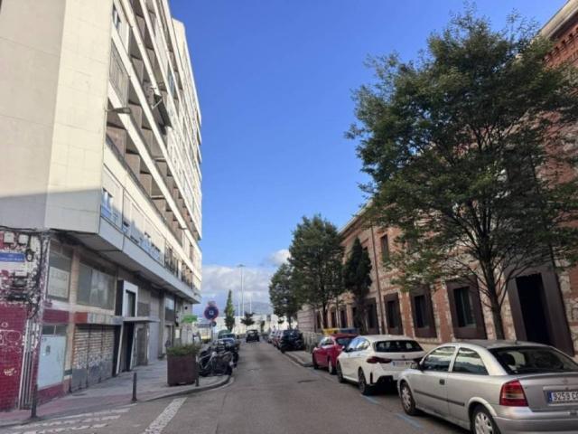 Piso en venta en Perines, Santander