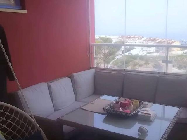 Piso en venta en La Sierrezuela, Benalmádena