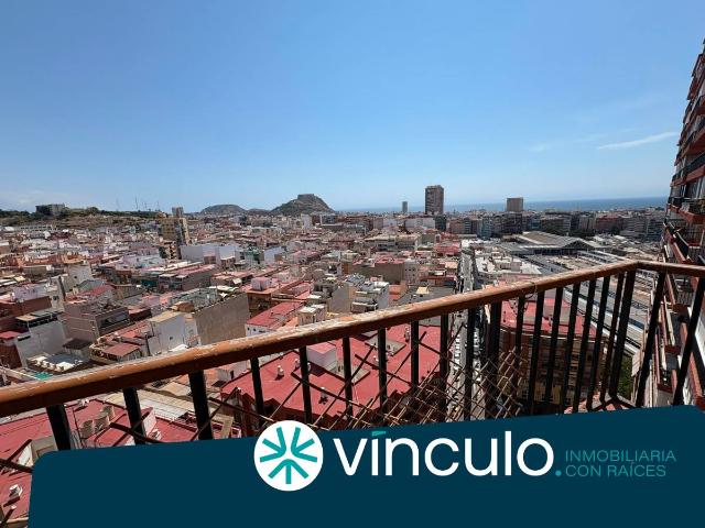 Piso en venta en Casco Antiguo - Santa Cruz - Ayuntamiento, l'Alacantí