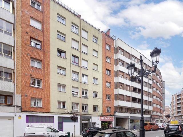 Piso en venta en Centro, Oviedo