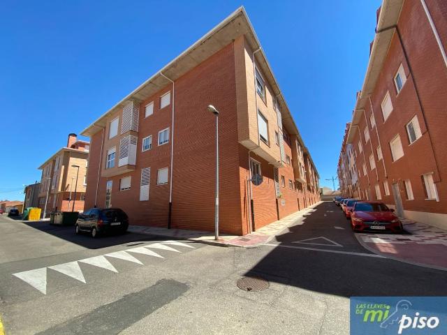 Piso en venta en Santovenia De Pisuerga, Castilla y León