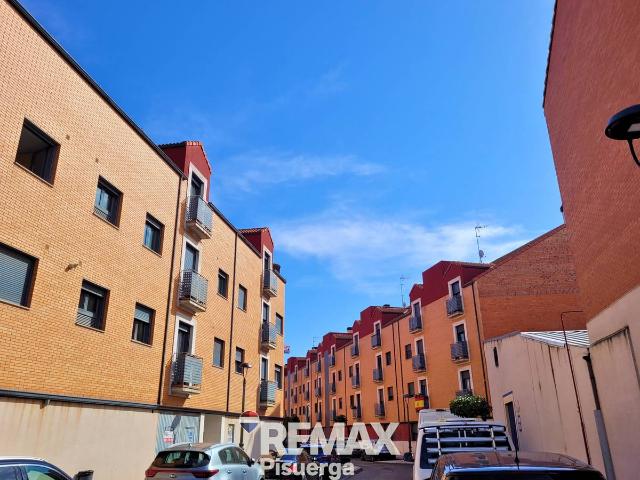 Piso en venta en Santovenia De Pisuerga, Castilla y León