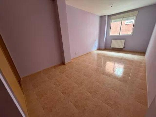Piso en venta en Santovenia De Pisuerga, Castilla y León