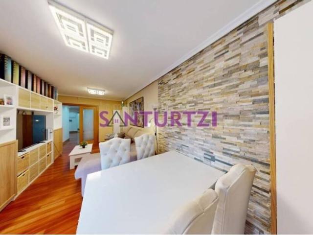 Piso en venta en Santurtzi, Guipúzcoa