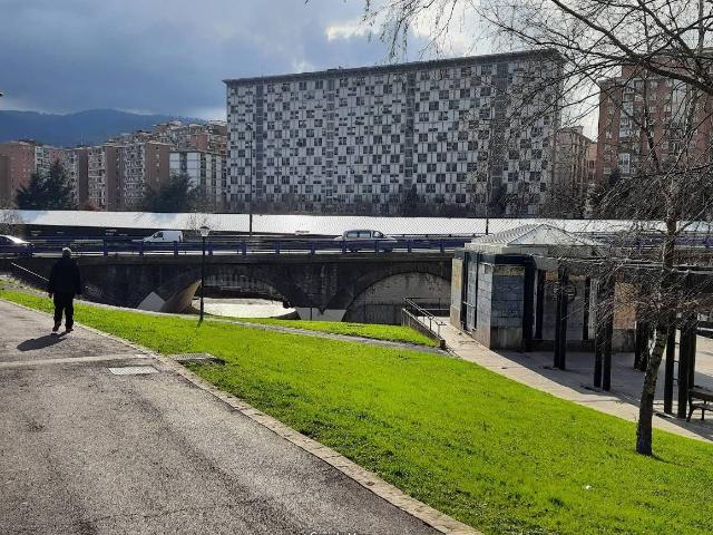 Piso en venta en Ibaiondo, Bilbao
