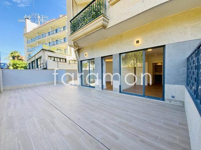 Piso en venta en A Florida, Sanxenxo
