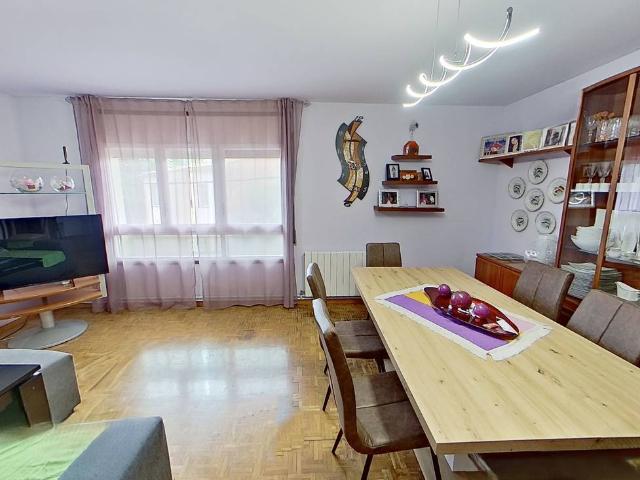 Piso en venta en Sarrià De Ter, la Rasa Piso en venta en Sarrià De Ter, la Rasa