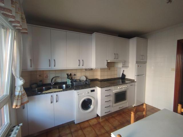 Piso en venta en Azeta, Sestao