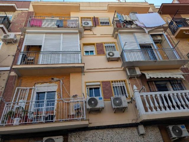 Piso en venta en Cerro-Amate, Sevilla