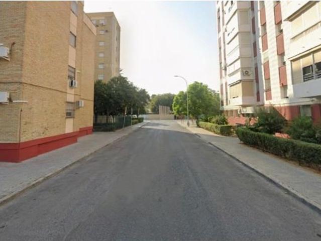 Piso en venta en Las 3000 Viviendas, Sevilla