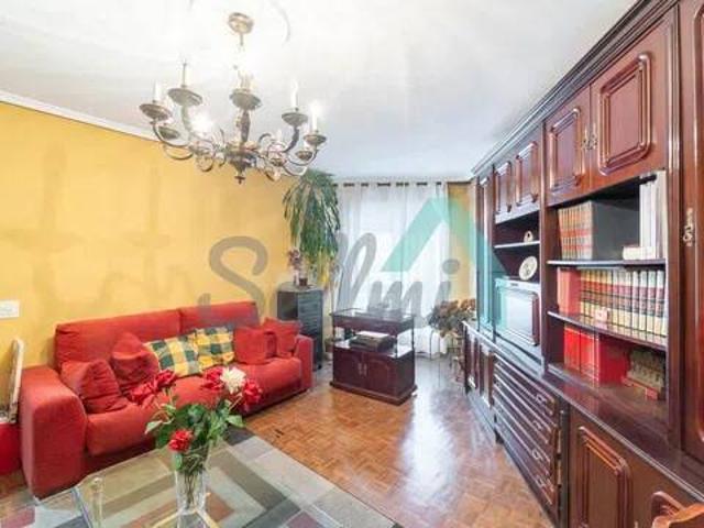 Piso en venta en Lugones / Llugones, Siero