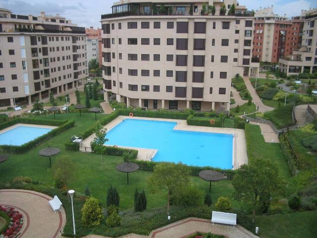 Piso en venta en Cortes, Madrid